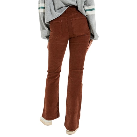 5/25$ BNWOT Brown high waisted 70s corduroy pants | American Eagle - Picture 4 of 8